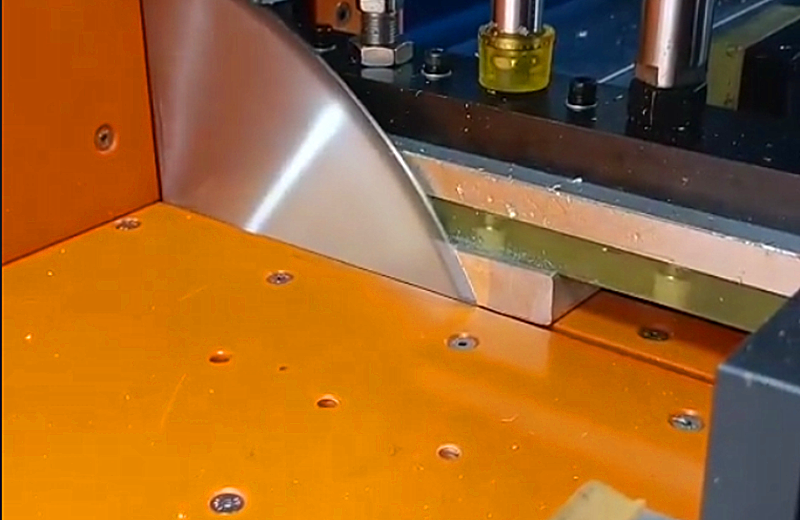 How to Cut Aluminum Plate?