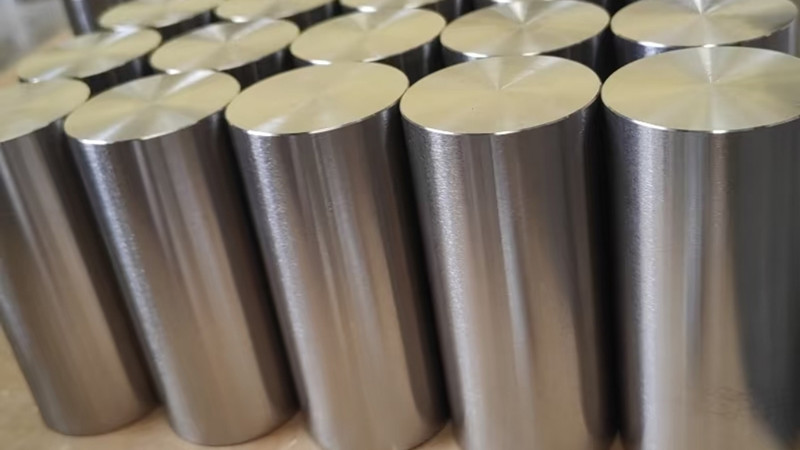 What are 10 main properties of titanium?